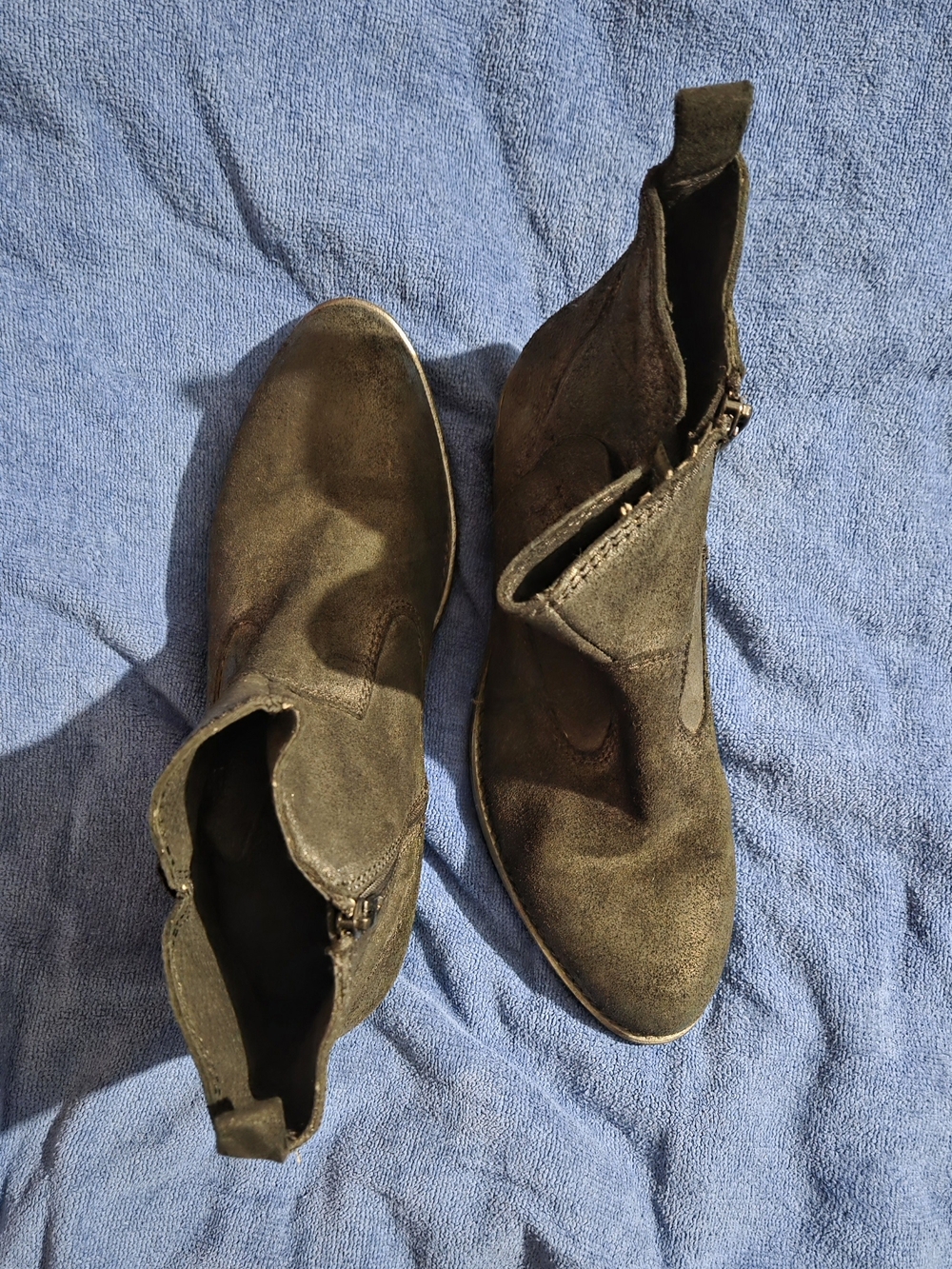 SHERIDAN MIA Women's Black Iridescent Suede Ankle Boots, Size 7.5 (38)